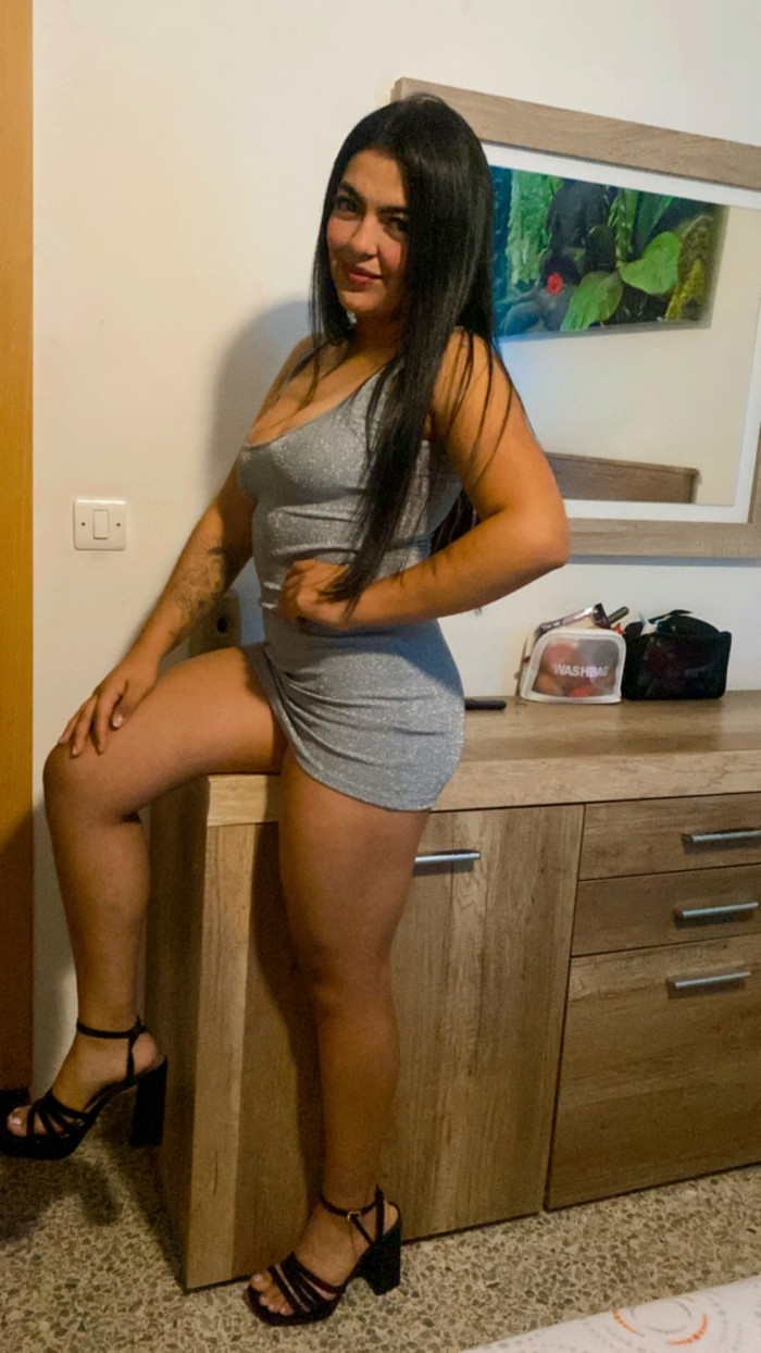 JOVENCITA RECIÉN LLEGADA A LA CIUDAD