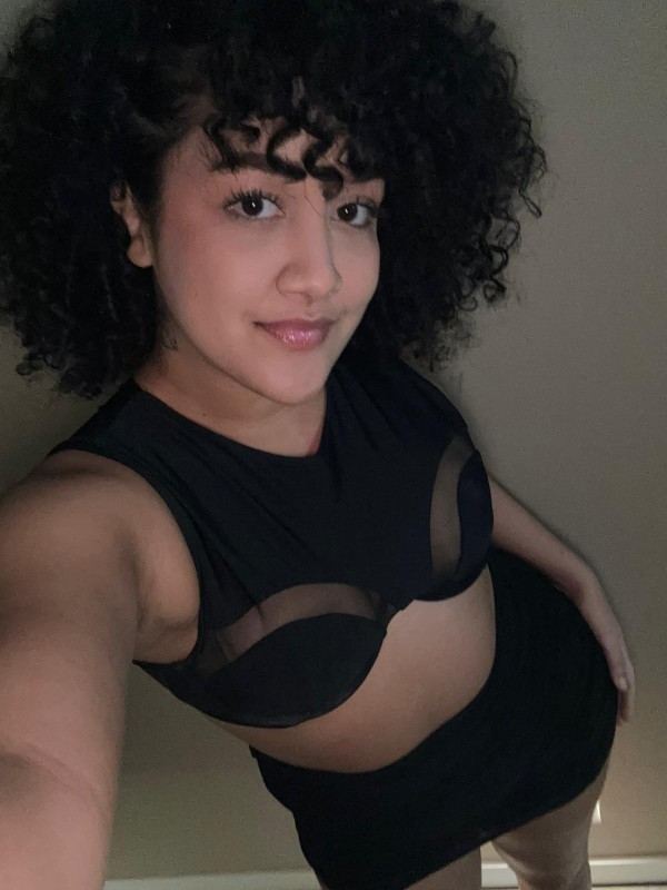 JOVEN Y UN ENCANTO DE MUJER