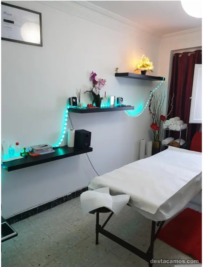 MASAJES DESCONTRACTURANTES Y RELAJANTES