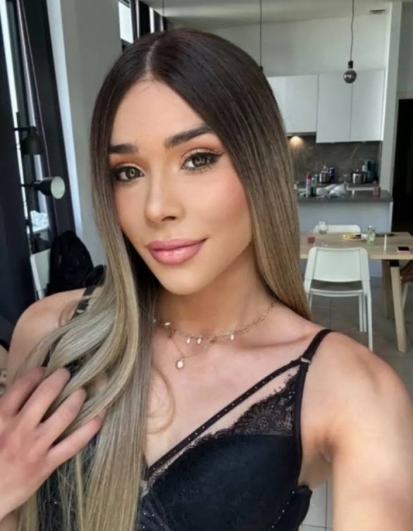 AMBAR NO TE QUEDES CON LAS GANAS DE COMERTE 20 CM