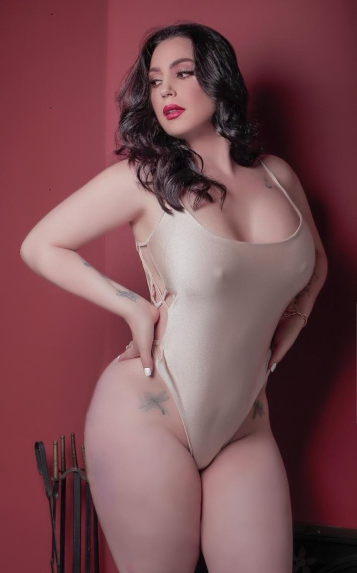 COLOMBIANA DE LUJO CON CUERPO PARA PECAR