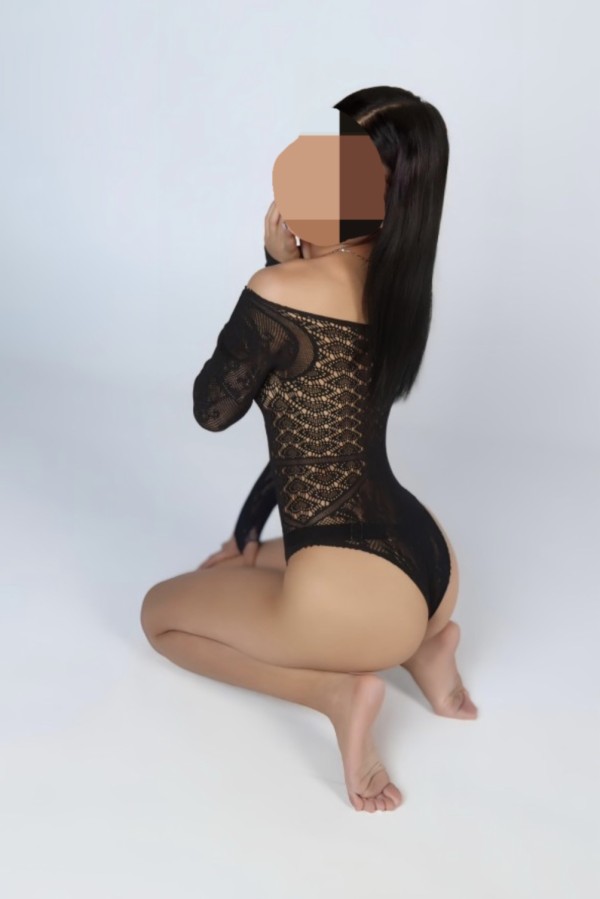 40 AÑOS PURO MORBO CUERPO NATURAL Y COMPLETA