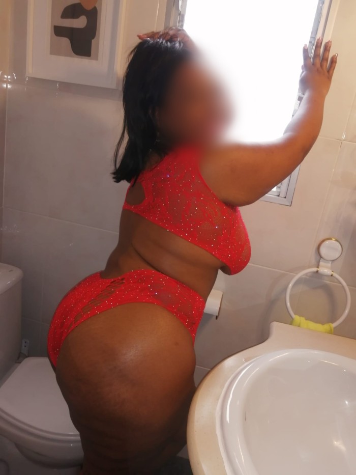 MADURITA MORBOSA CON TETAS NATURALES