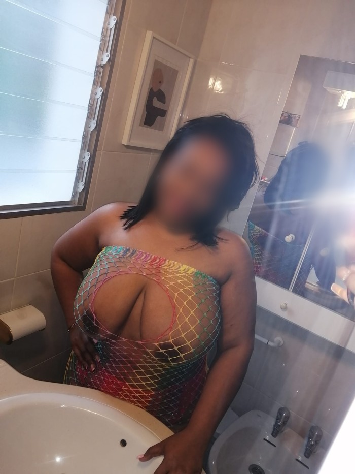 MADURITA MORBOSA CON TETAS NATURALES