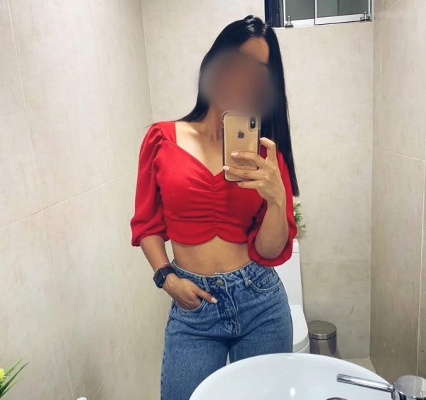 TAMARA, ESPAÑOLA DELGADITA MORENA INDEPENDIENTE