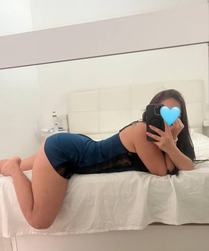 Jovencita independiente solo contesto washap