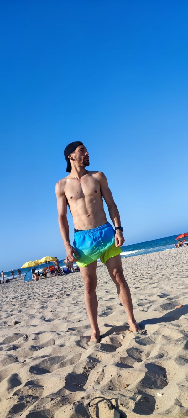 CESAR LATINO POLLÓN NOVEDAD EN MADRID