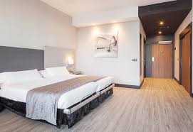 ALQUILER POR HORAS PARA CHICAS CHICOS PAREJAS