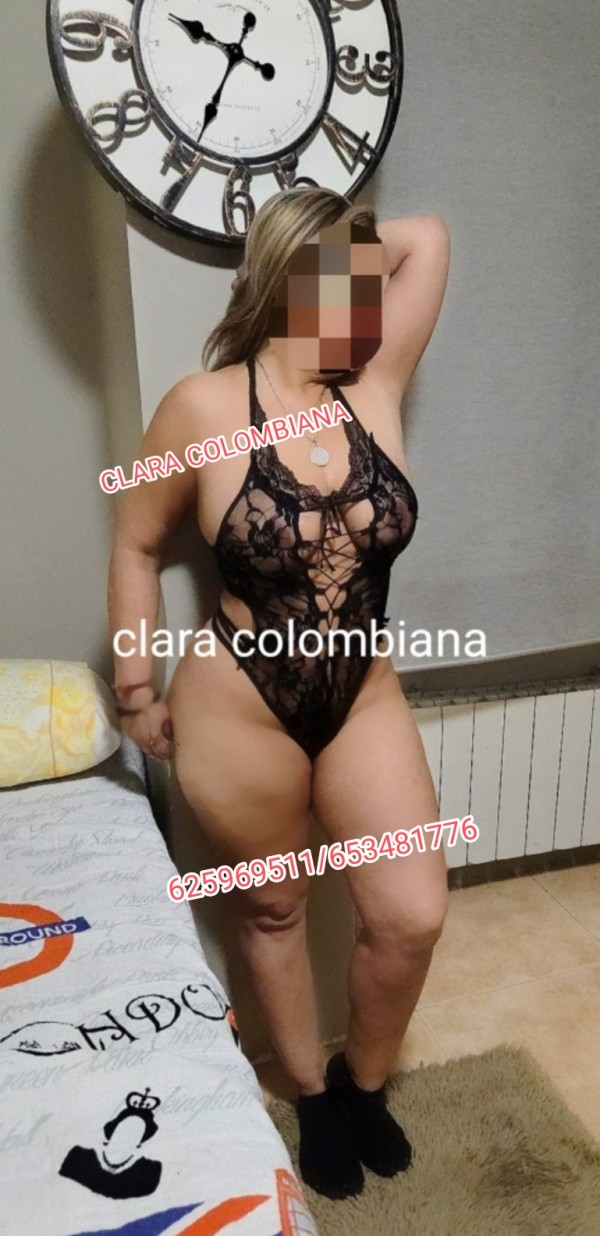 Elegante divertida sexy madurita rubia clara