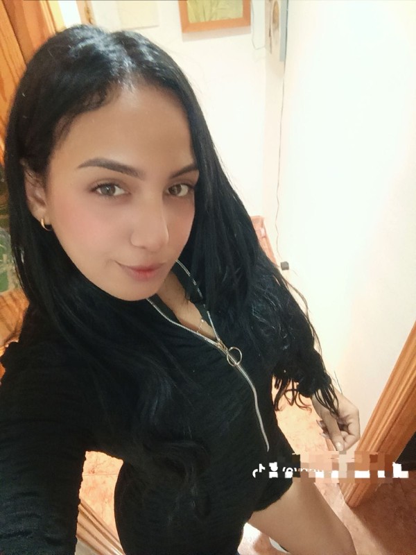 DANIELA jovencita traviesa y sabrosa llámame estoy cachonda