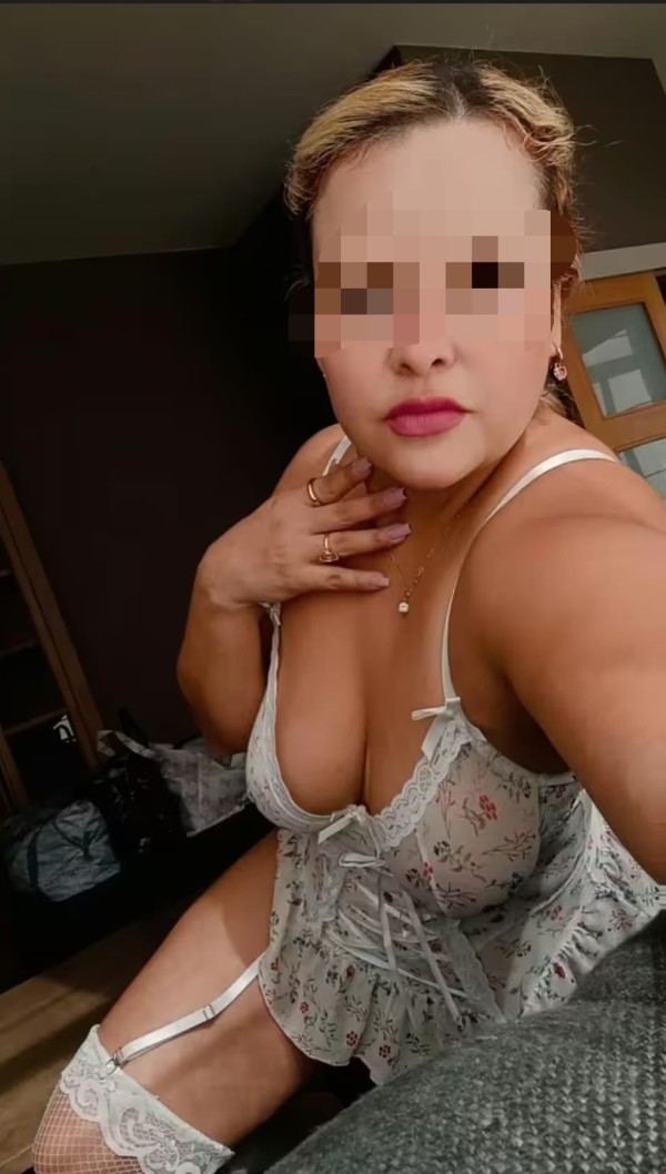 ALEXA BLONDE CURVY GIRL NUEVA