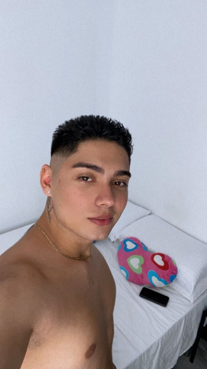 IAN COLOMBIANO VERSATIL, ENCANTADOR Y FIESTERO