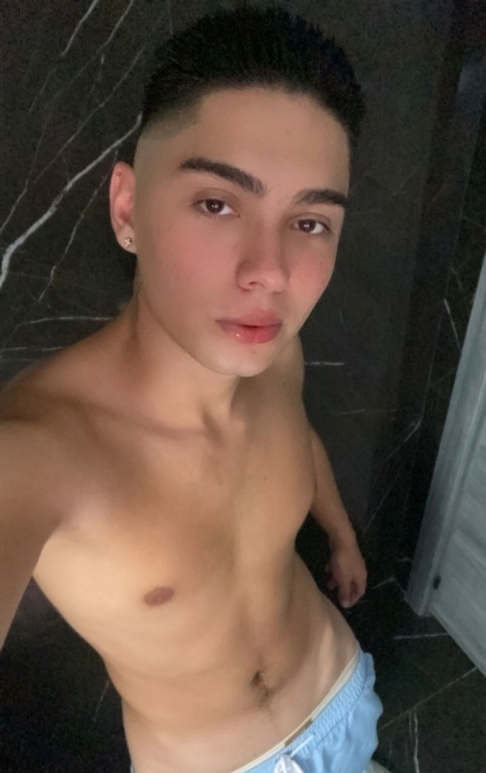IAN COLOMBIANO VERSATIL, ENCANTADOR Y FIESTERO
