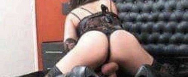 LLEGAS TE PONGO DE RODILLAS QUE TE DOY MI LECHE