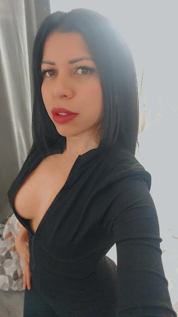 TU LATINA PREFERIDA ,FLACA PELINEGRA EXOTICA