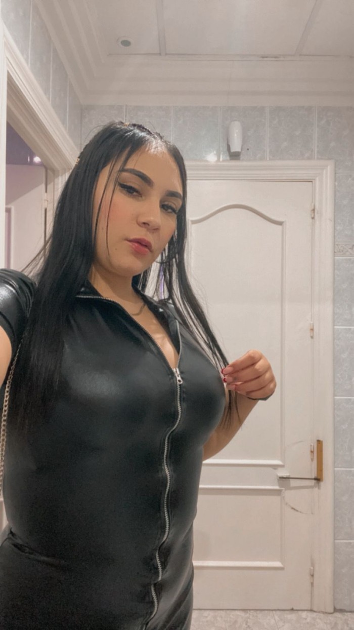 Camila colombiana ardiente en Ciudad Jardín