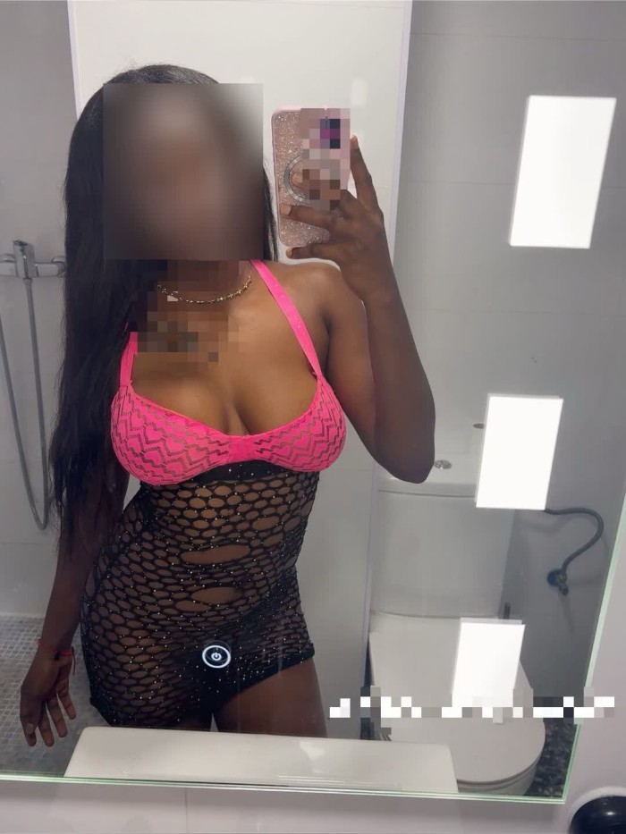 CACHONDA EN CASA MASTURBANDOME PARA TI