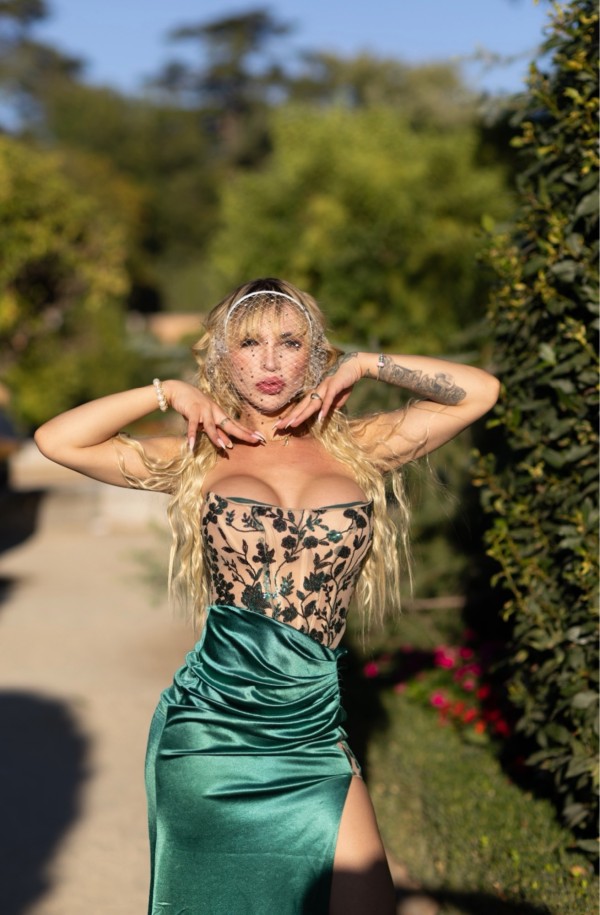 Angelina guapa colombiana no lo dudes y llama