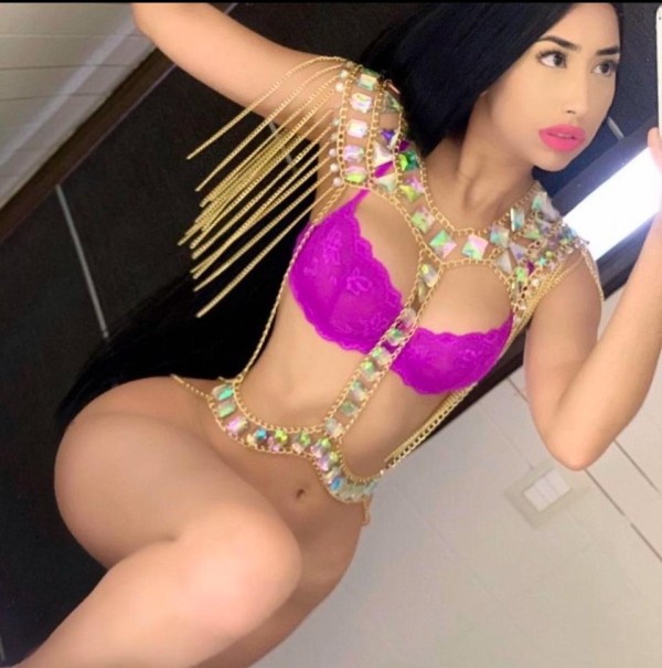 DIOSA DE LA FIESTA BLANCA Y DEL BESO NEGRO SUPER VICIOSA Y GUARRA