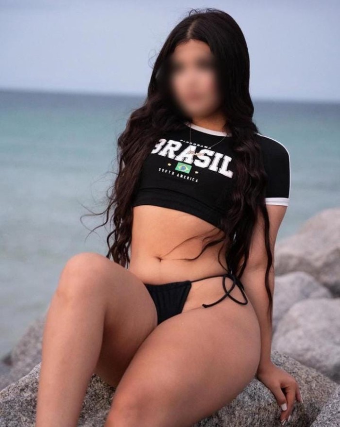 Brasileña cachonda muy guapa NOVEDAD