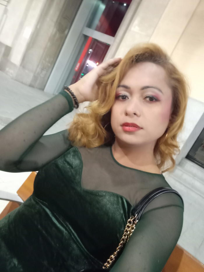 Bella travesti juguetona viciosa