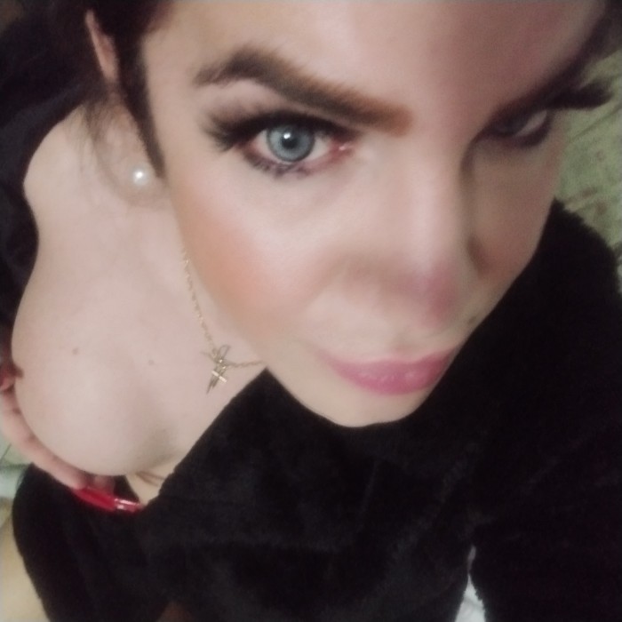 EN REUS TRAVESTI TRAGA POLLAS LECHERA