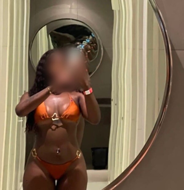 ANDREA Y AMIGAS FIESTERAS