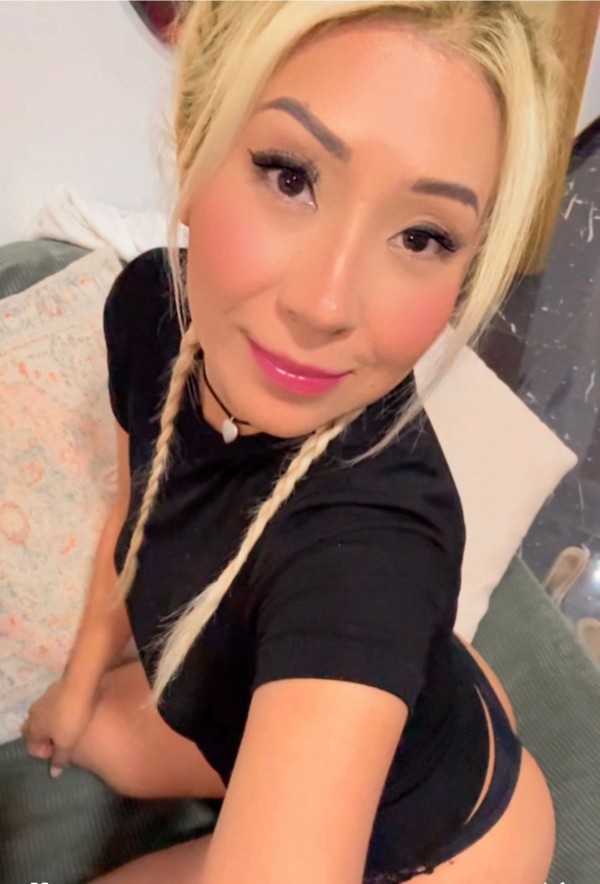 Yuriko argentina de ascendencia japonesa muy zorra