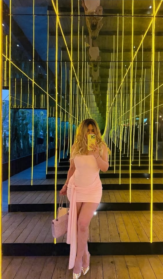 Colombiana bella por tu ciudad