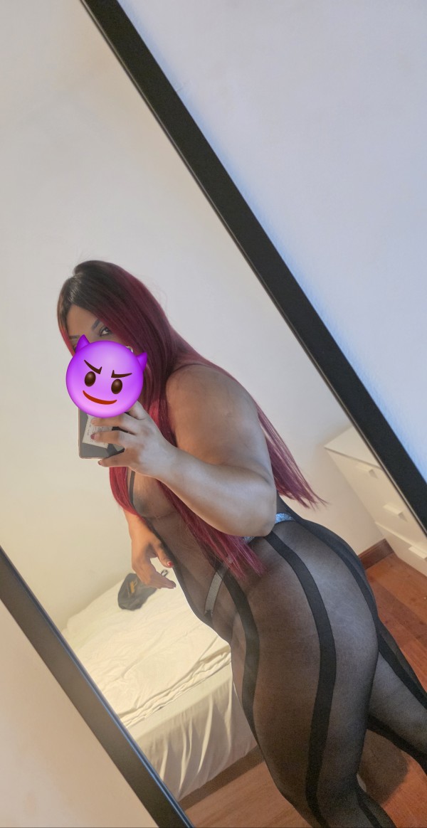 Novedad chica CUBANA