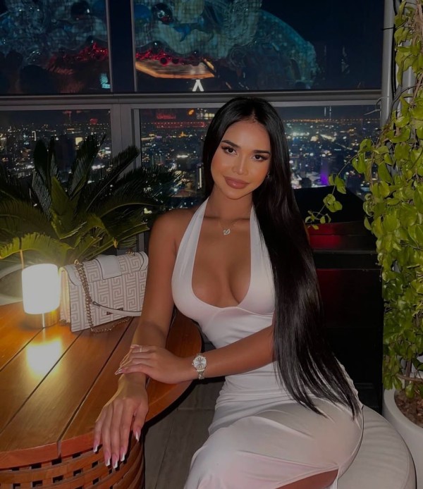 Salidas 24 h outcall 24 h white party