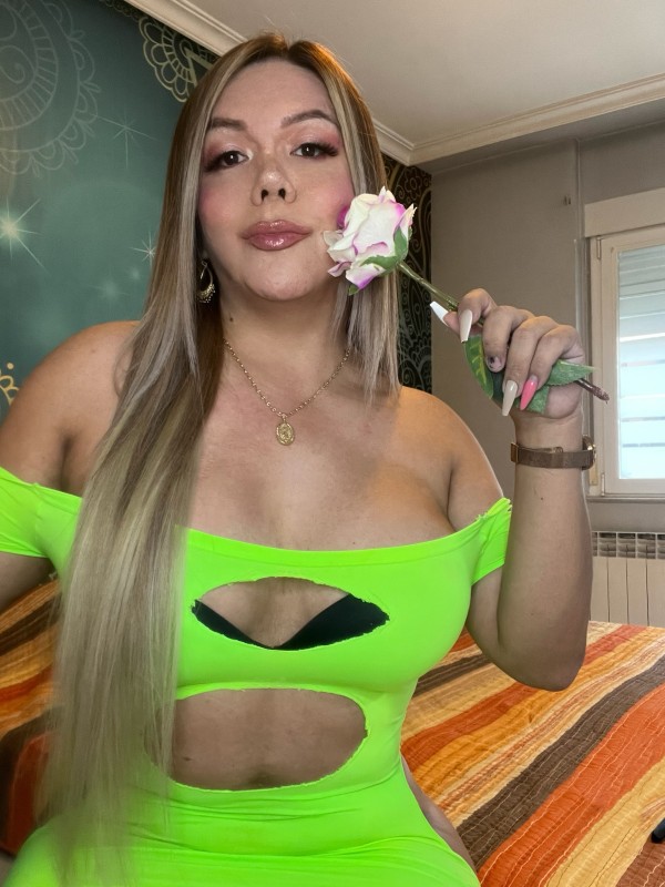 ULTRAFELENINA TRANS DANI DELUXXE  #1 NOVATOS