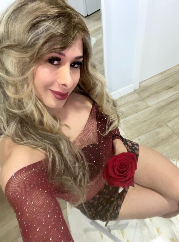 CACHONDA FIESTERA FEMENINA TÚ MEJOR ENCUENTRO CHIT. DE LUJO PISO PRIVADO