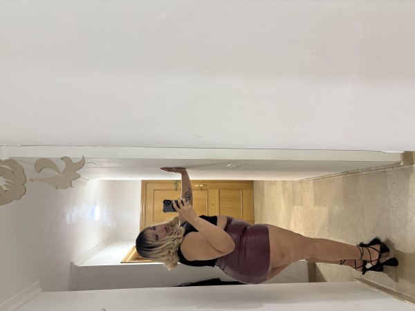 MASPALOMAS SABRINA NOVEDAD COLOMBIANA, FIESTERA CON MUCHAS GANAS