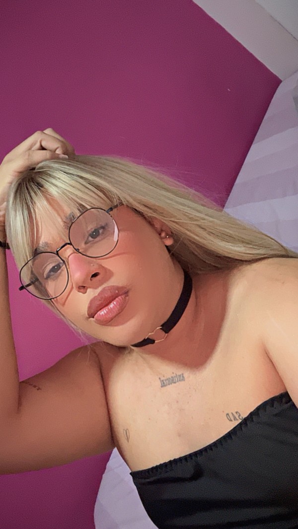 MASPALOMAS SABRINA NOVEDAD COLOMBIANA, FIESTERA CON MUCHAS GANAS