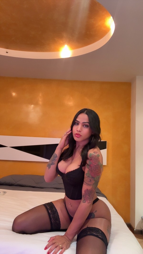 Myllena guapa brasileña Real en Tarragona cerca estación