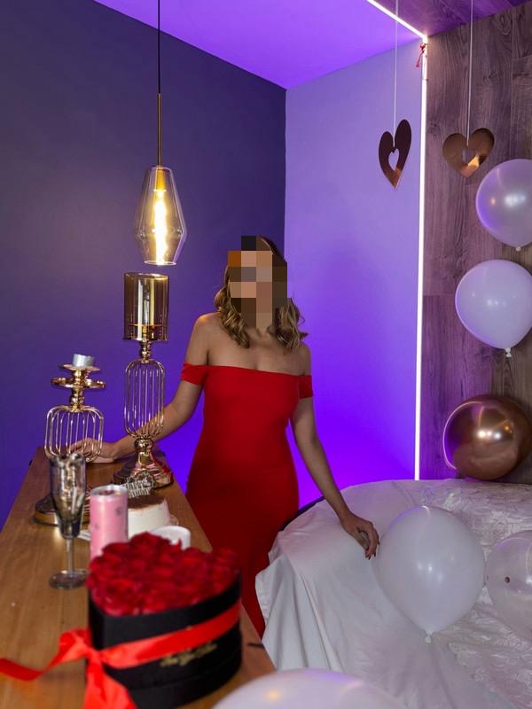 Sofía, jovencita impresionante recién llegada a Le