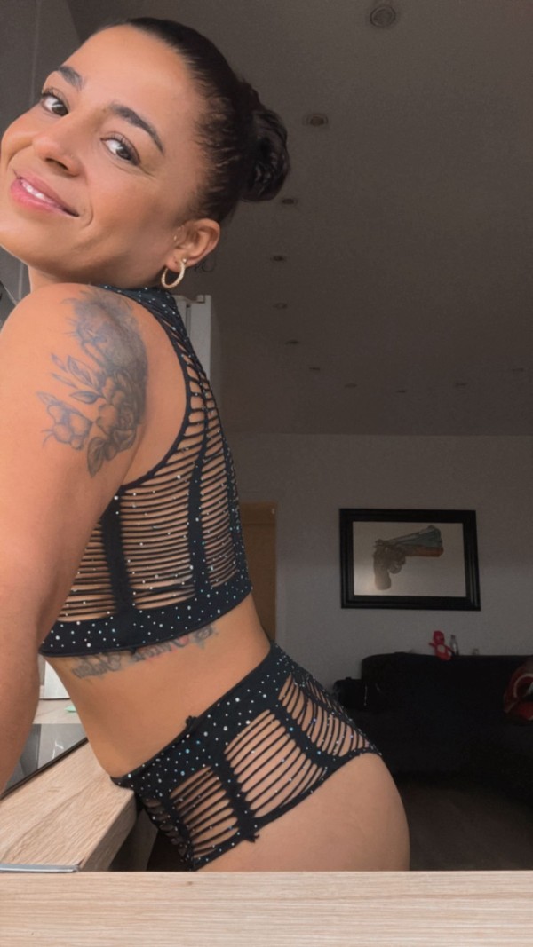 PISO DE CHICAS LATINAS 7 BOMBONAS JOVENCITAS EN PUERTO