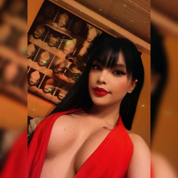 YO SOY BELLA VILLALOBOS TETONA POLLONA ME ENCANTA CHUPAR POLLA 24 HRAS