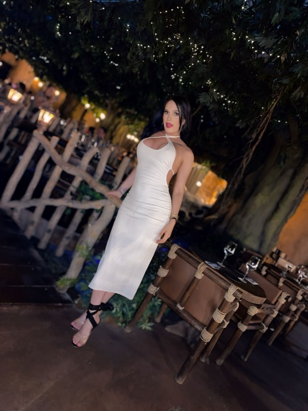 De alto nivel 100%real muy complaciente