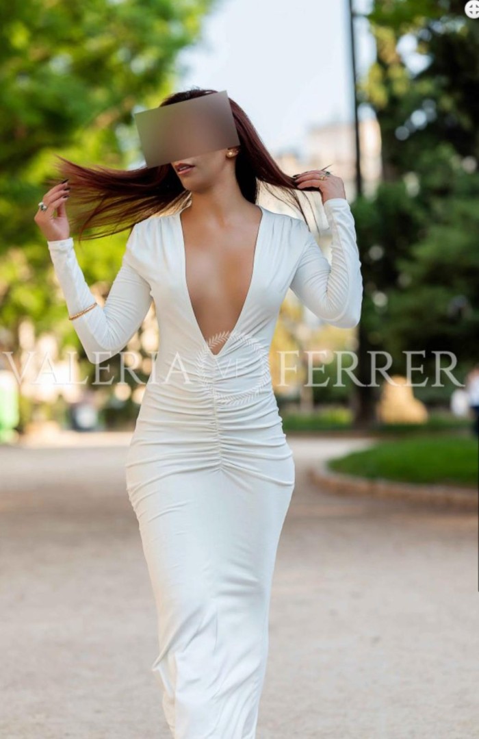 QUIERO SER ESE SECRETO QUE GUARDAS