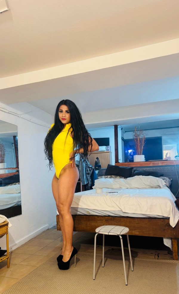 Chica Trans fiestera me encanta hacer colocones