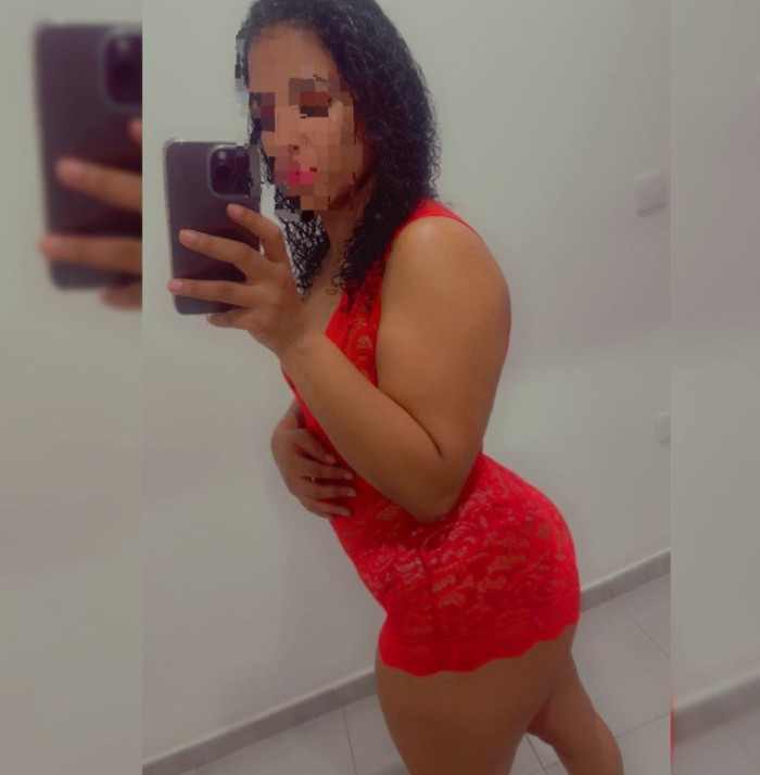 Soy MUY caliente y muy puta para darte placer