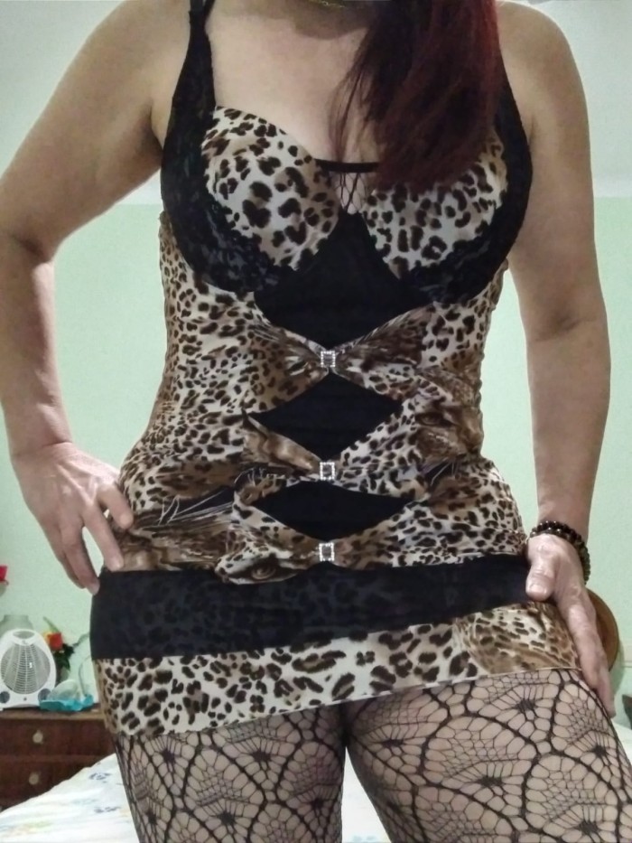 Sonia Latina cariñosa discreta espectacular