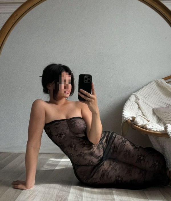 MARROQUI, POR POCOS DIAS EN PUERTO BANUS, FIESTA Y PLACER