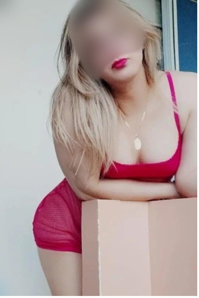 La reina del.frances y griego en almendralejo tbien Salidas