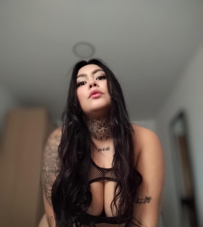 SARA CACHONDA