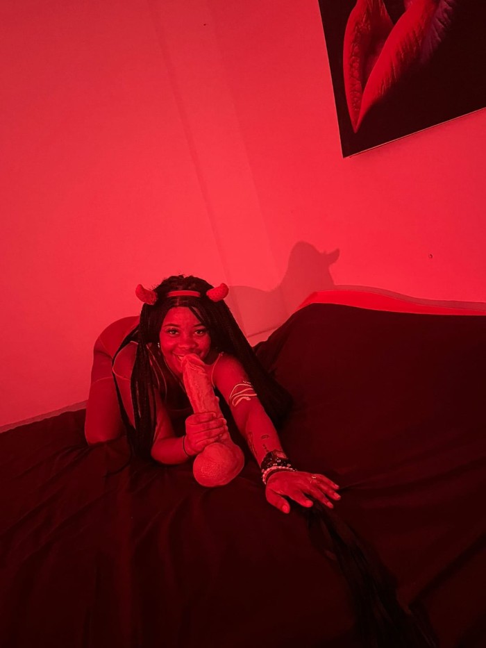 UNA AMANTE IDEAL GOLOSA APASIONADA Y CON DELICIOSO