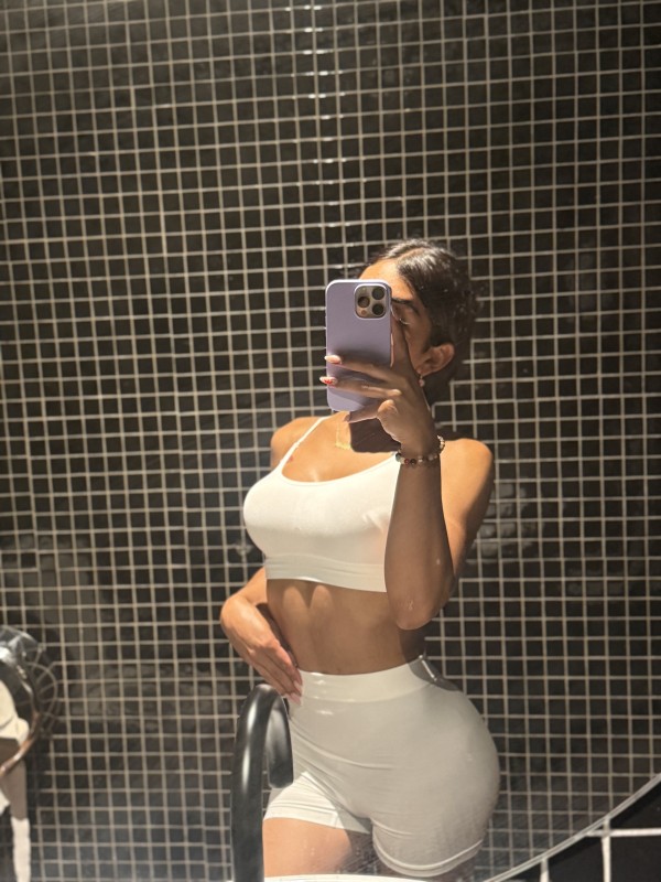 NIKOL CULO PEQUEÑO 100% REAl PEQUEÑA Y DELGADA