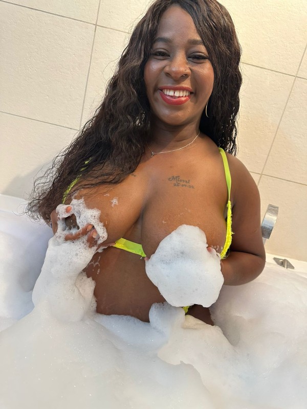 Kristal negra niñata*-* escort mulata novedad Bilbao salidas bilbo